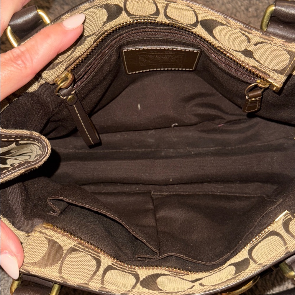Coach Legacy Signature Horsebit Shoulder Bag - Picture 9 of 11